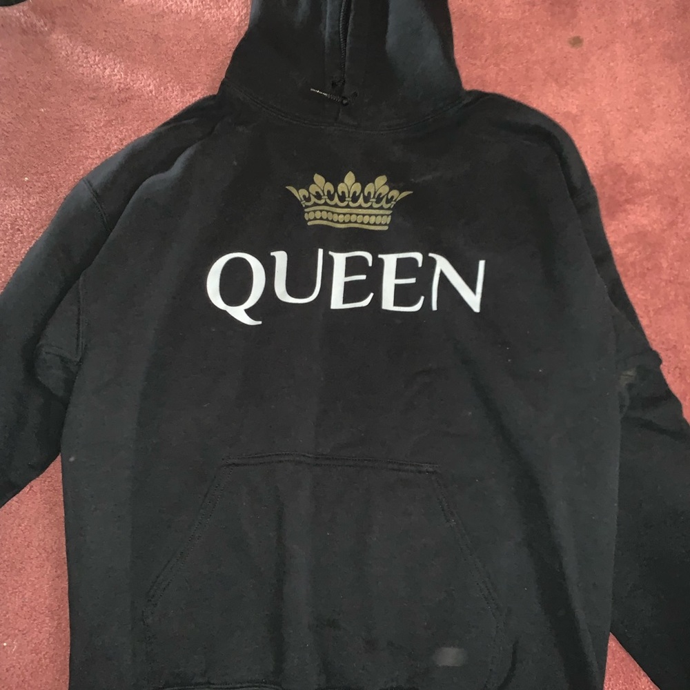 worn it a lot my ex boyfriend got it so tryna get rid of the stuff he bought me